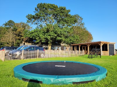 Trampoline